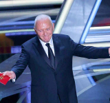 Anthony Hopkins signs record deal as a composer